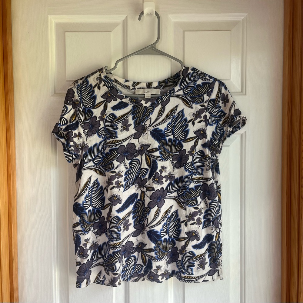 LOFT Short Sleeve Tropical Print Shirt White and Blue Size S